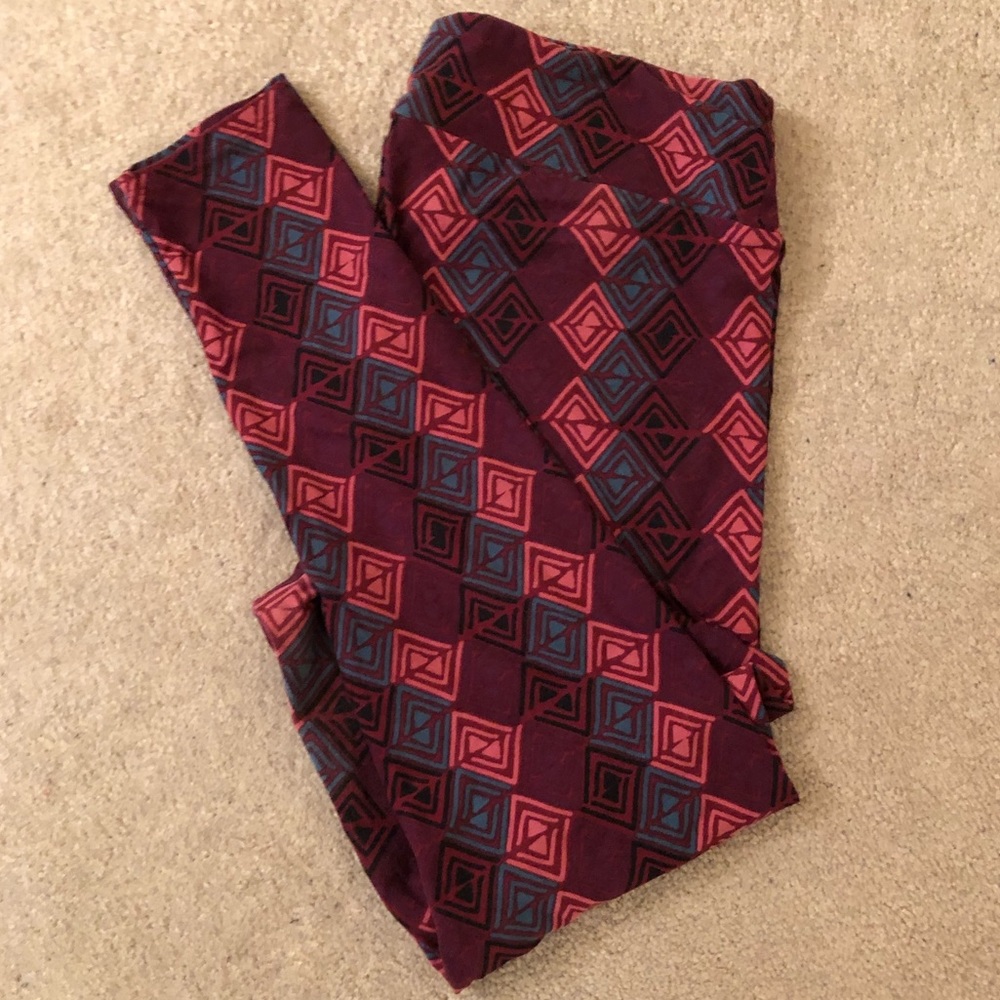 Lularoe TC- Geo print leggings